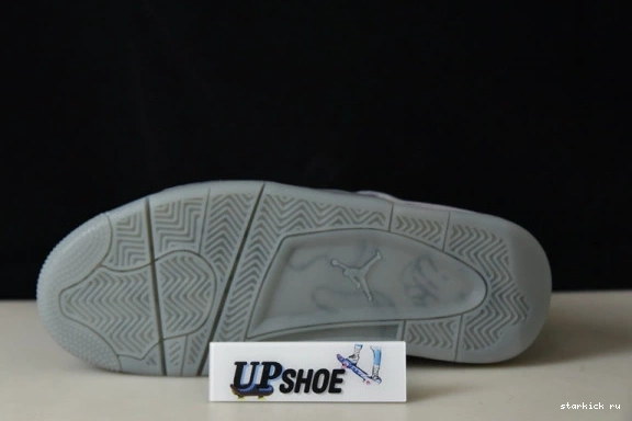 x 4“ Air Jordan Cool 930155-003 KAWS Grey”930155-003 0429